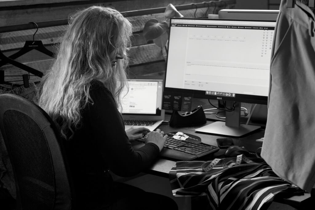 packshoot, content creation, produktbilleder, produkttekster, produktbeskrivelser, Bizz Up Efter 2019