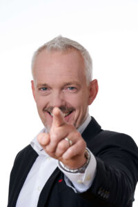 Menneskekender, Tony Evald Clausen, Bizzup.dk, One Decision,