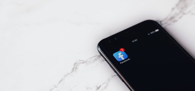 Facebook er stadig virksomheders fortrukne reklamesøjle – men andre sociale medier følger trop!